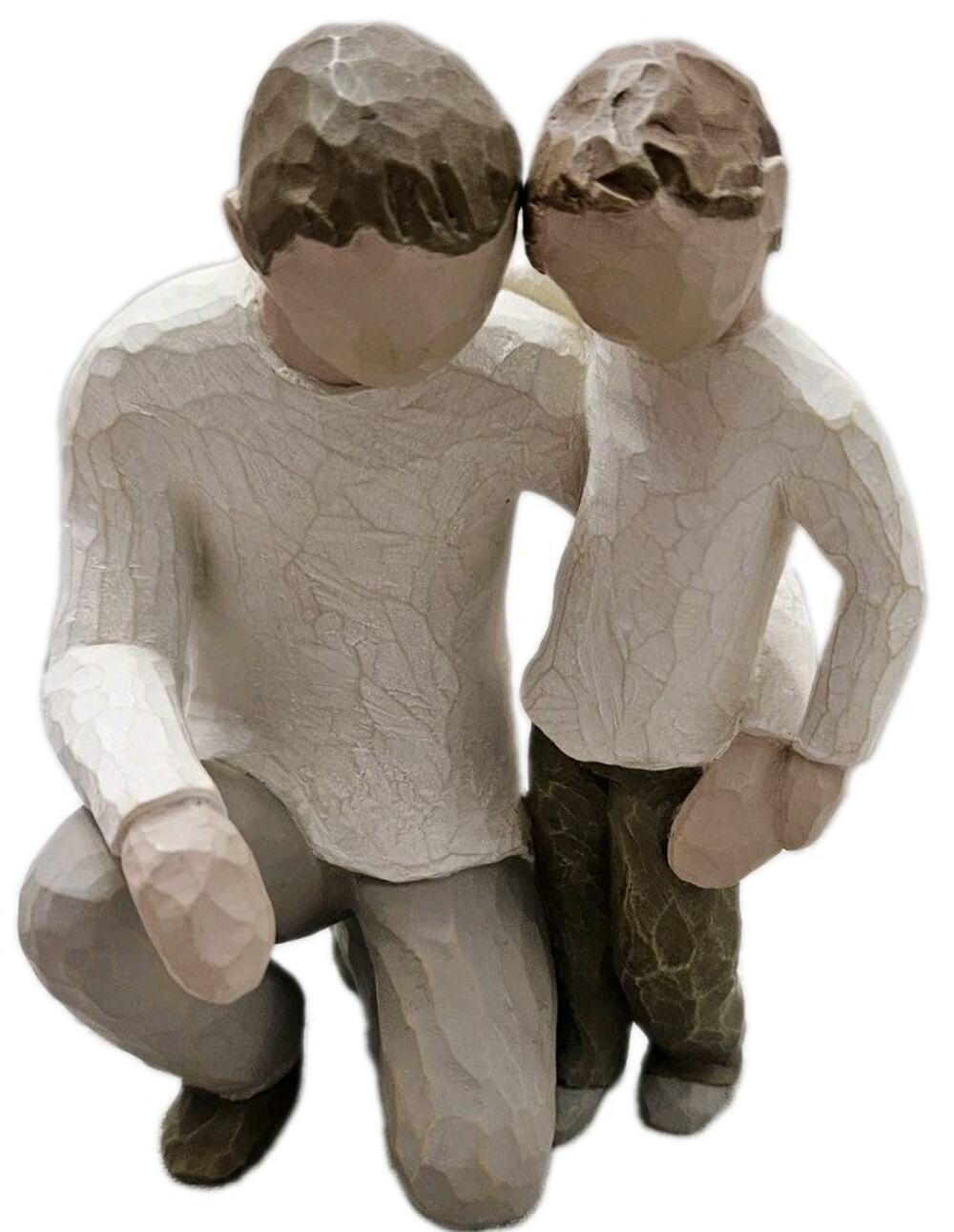 Father & Son Kneeling Hug willow tree, Freestanding, Beige Brown Gray.